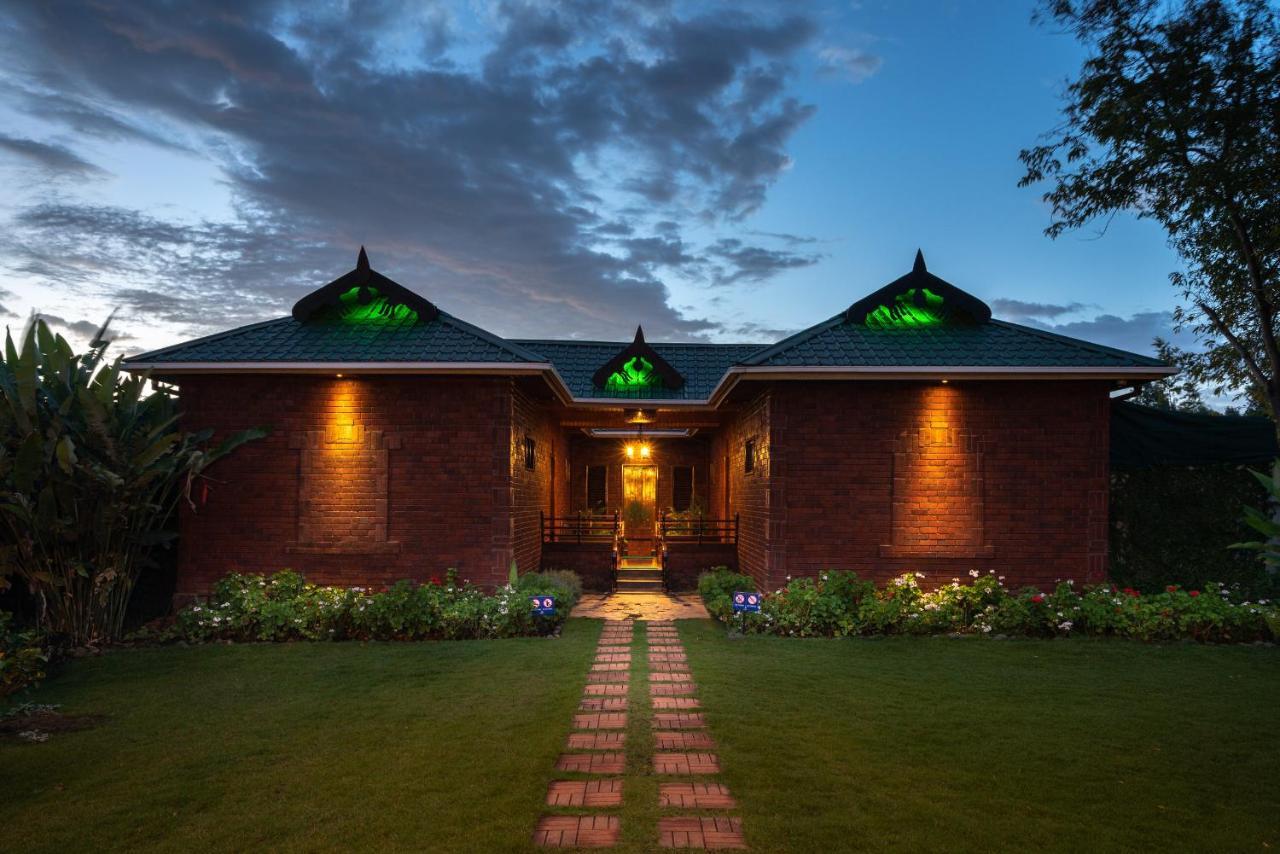 Fun Retreat Resort, Hotel And Ayurveda Spa Arusha Buitenkant foto