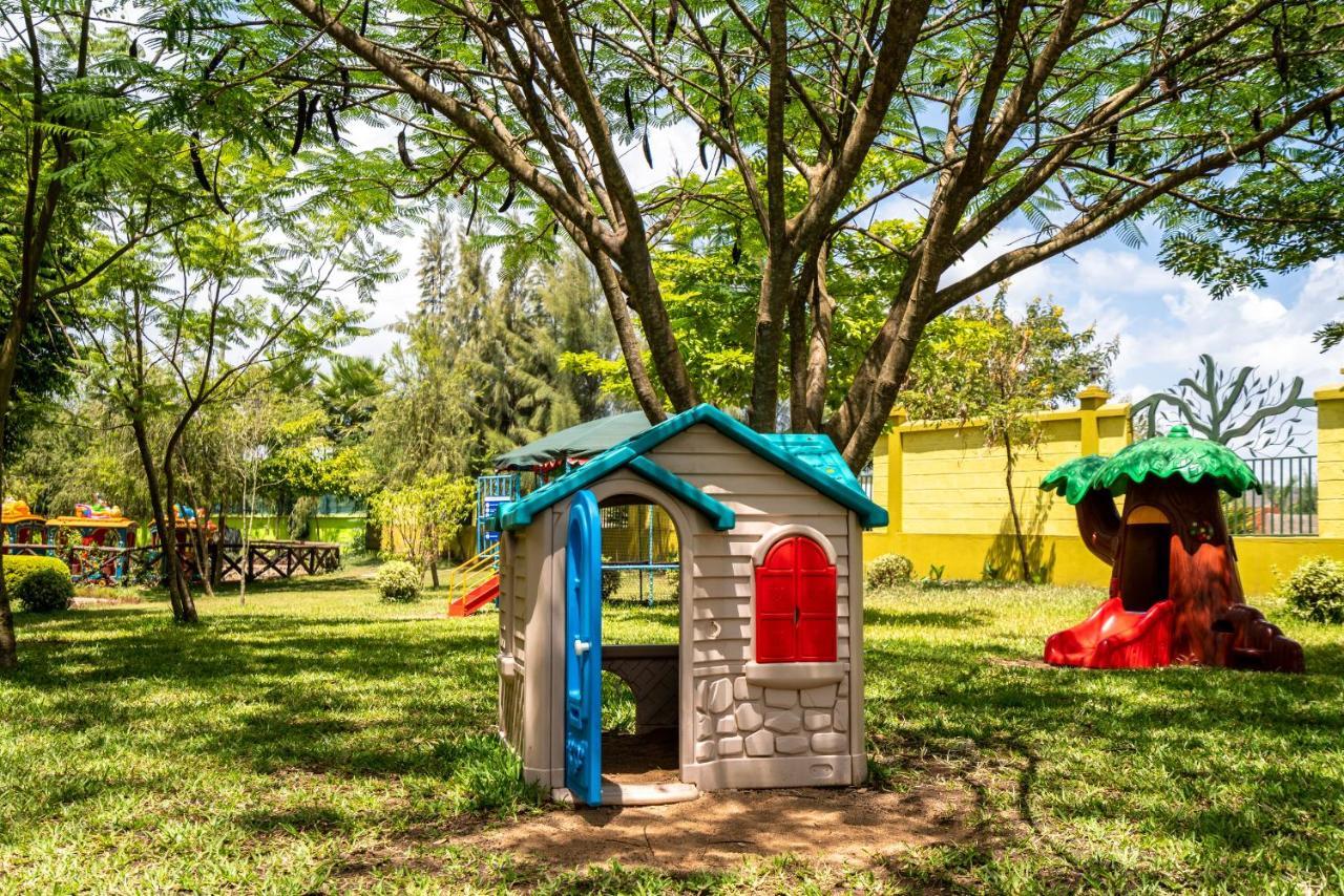 Fun Retreat Resort, Hotel And Ayurveda Spa Arusha Buitenkant foto