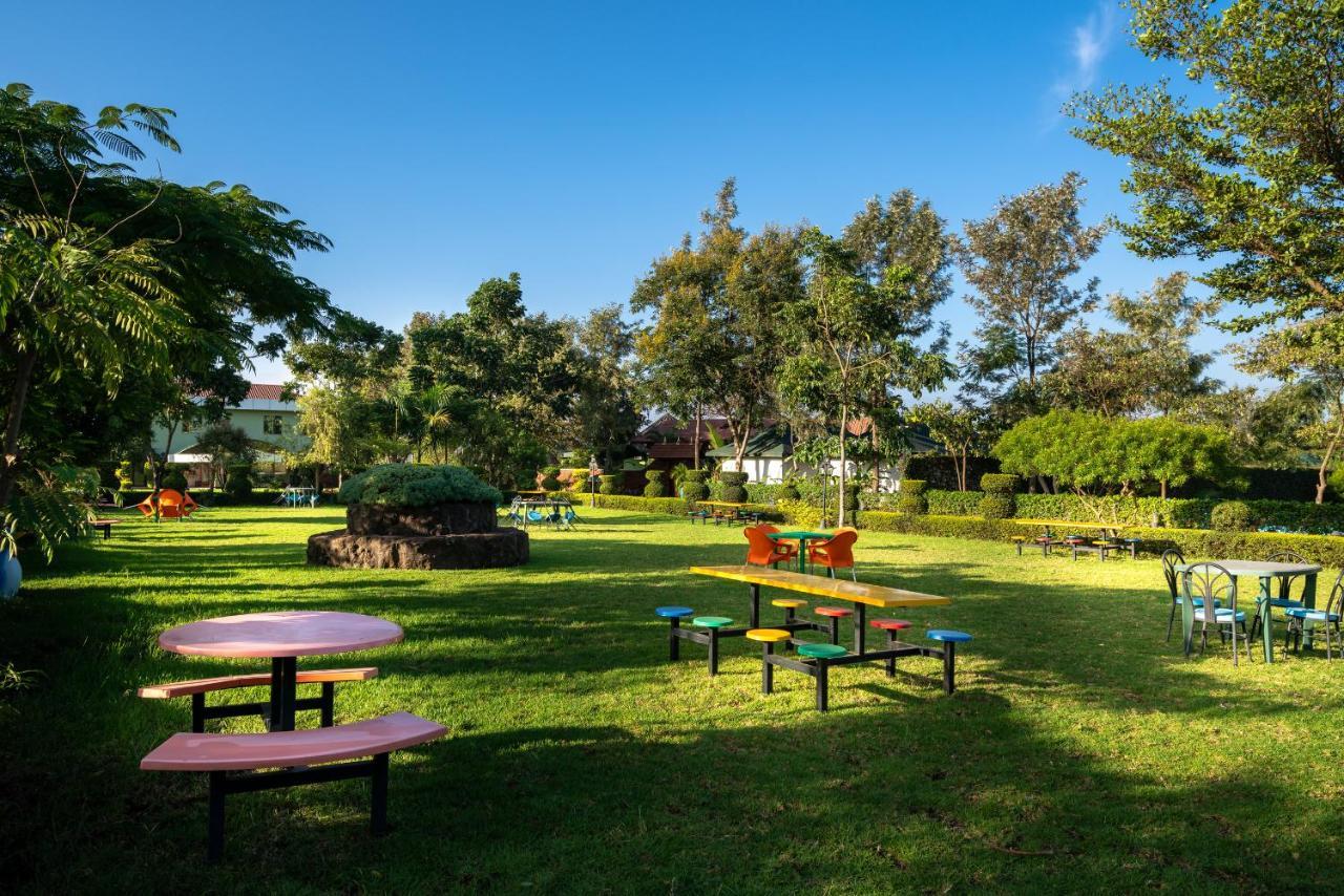 Fun Retreat Resort, Hotel And Ayurveda Spa Arusha Buitenkant foto