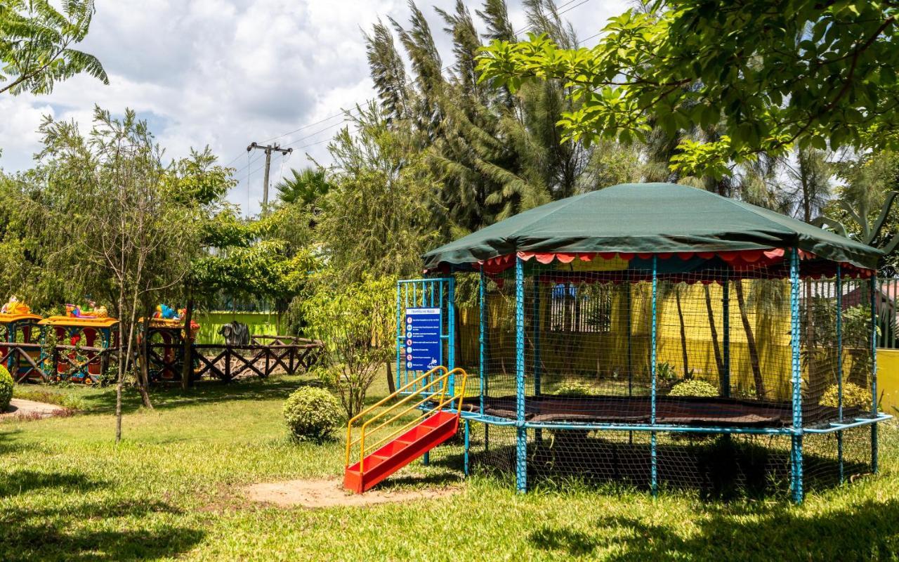 Fun Retreat Resort, Hotel And Ayurveda Spa Arusha Buitenkant foto